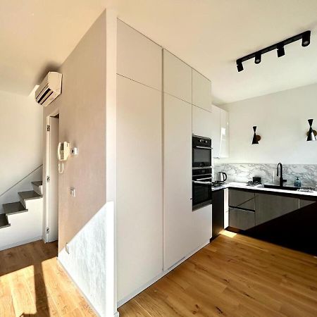 Casa Sarina Modern Apartment With City And Sea View Up To 6 Ppl Garage On Request لا سبيتسْيا المظهر الخارجي الصورة